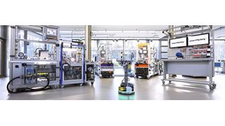 Die Industrie-4.0-Anlage des Smart-Factory-KL-Partnerkreises ermöglicht durch ihren modularen Aufbau eine flexible Fertigung.  (Bild: SmartFactory-KL/A.Sell)