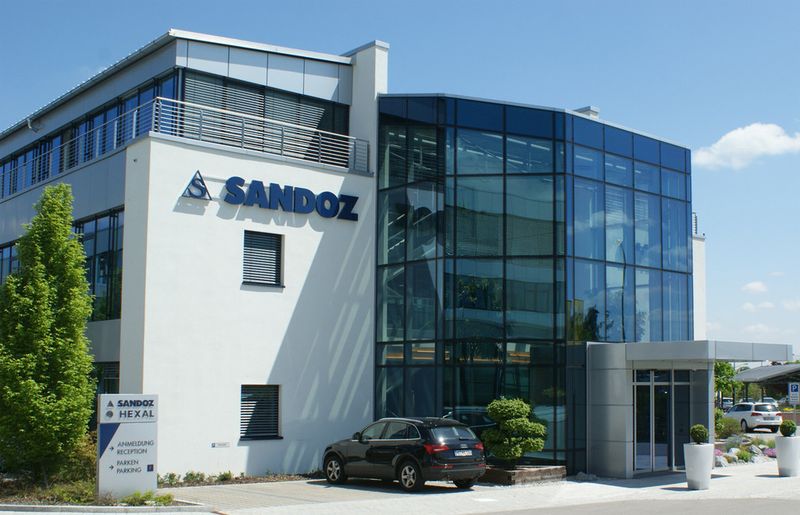 Abbildung 1: Seit November 2011 hat die IT von Hexal (Sandoz in Holzkirchen) eine fast neue Heimat. In dem Projekt, das im Wesentlichen von Elektromeister Thomas Knabl und RZ-Leiter Sebastian Schmidmeier auf- und umgesetzt haben, wurde sowohl gegebene Infrastruktur genutzt als auch neue geschaffen. Denn die Betriebsräume wurden um ein paar Hausnummern, die Straße hoch verlegt. (Bild: Ostler)
