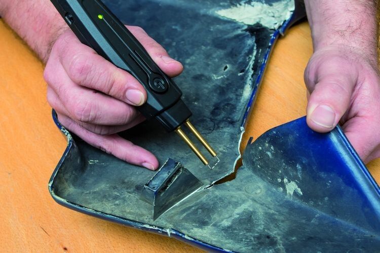 Ideal für Risse in Verkleidungen. (Foto: Vigor)