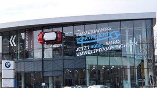 Das Autohaus Timmermanns gehört zu den Top-Betrieben beim Vertriebs Award 2017. (Wehner / kfz-betrieb)
