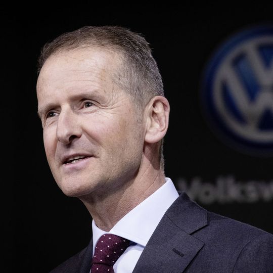 Herbert Diess sieht Volkswagen in der Corona-Krise vergleichsweise robust aufgestellt.(Bild:  Volkswagen)