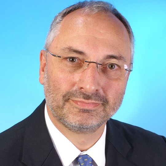 Andreas Kühn vom Armaturen-Spezialisten Ebro entführt Sie auf dem 8. Schüttgut-Forum in die Welt der Armaturen und freut sich auf den fachlichen Austausch mit Ihnen.(Bild:  Ebro)