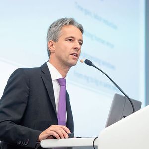 Dechema Prize winner Timothy Noël is using sunlight for green chemistry.