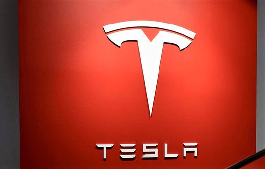 Wie der Tesla-Gründer Elon Musk freudig verkündet, hat sein Unternehmen den größten Gewinn eingefahren, den es in einem Quartal je erreicht hat – 1,6 Milliarden US-Dollar.(Bild:  Tesla)