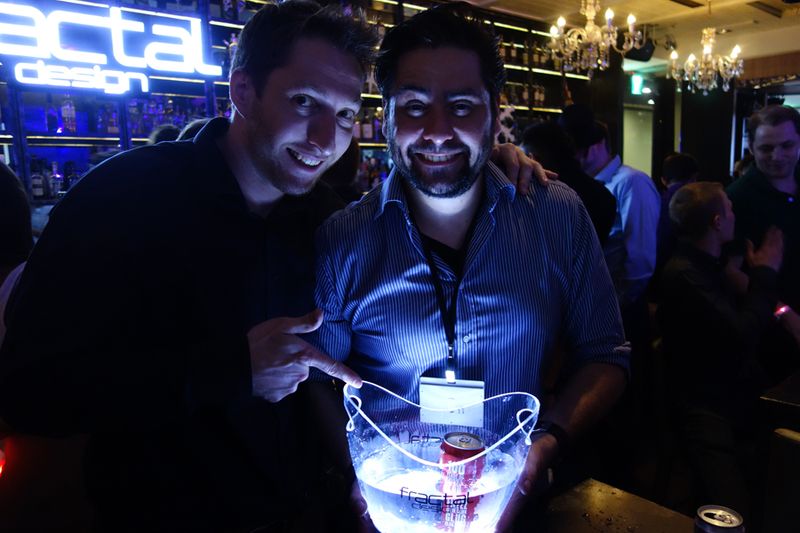 Philipp Krähenbühl, Littlebit, und Timo Kusian, Markensturm, setzten auf 100% Coke. (Bild: IT-BUSINESS)