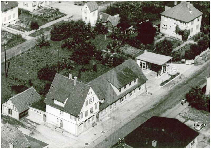 In den 1950er-Jahren wurde das Firmengebäude in der Uhlandstrasse in Aldingen erworben und erweitert. (Bild: Hommel+Keller Präzisionswerkzeuge GmbH)