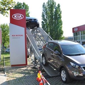 Der neue Kia-Flagshipstore von Dinnebier ist bereits im neuen Designkonzept von Kia gestaltet.