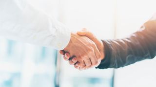 Mit der Übernahme des Beratungsdienstleisters Axino durch das Systemhaus S&T wollen die Unternehmen Synergieeffekte nutzen. (©SFIO CRACHO - stock.adobe.com)