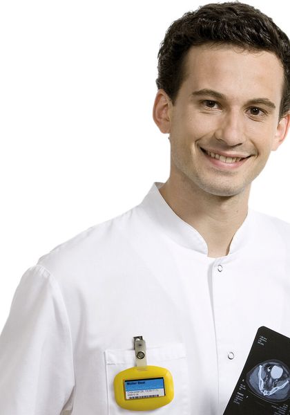 Ganzkörperdosimeter werden am Körper getragen und nach einem definierten Zeitraum ausgewertet. (Bild: ZVG)