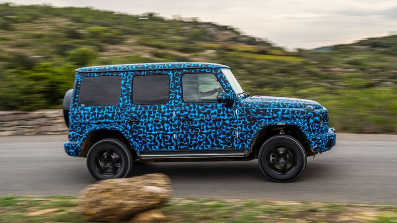 Wenn solider Asphalt erreicht ist, wechselt der EQG seinen Charakter und wird zum bequemen Langstreckler. (Bild: Mercedes-Benz)