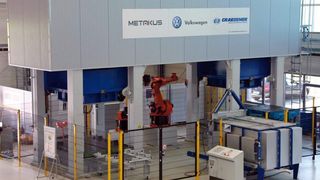 Im Metakus in Kassel hat man sich auf Warmumformung spezialisiert – die entsprechende Technik steht zur Verfügung. Bild: Gräbener (Archiv: Vogel Business Media)