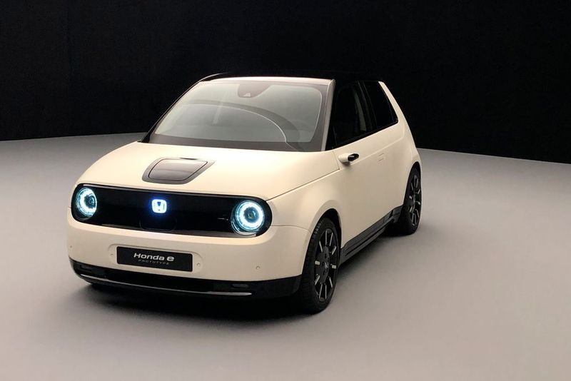 Statt Außenspiegeln soll der E-Mini Kameras bekommen.   (Honda)