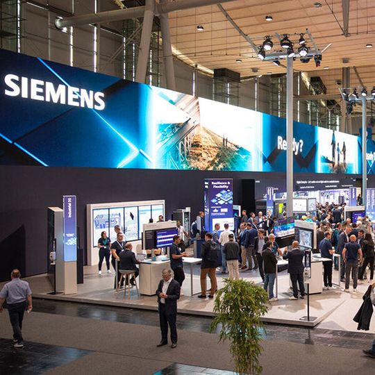 Siemens präsentierte seine Neuheiten auf der diesjährigen Hannover Messe. Siemens präsentierte seine Neuheiten auf der diesjährigen Hannover Messe.