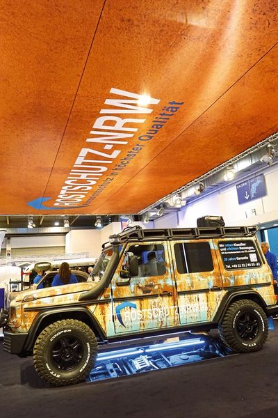 Beeindruckender Auftritt und interessantes Neu-Geschäftsmodell, denn eigentlich ist Preckel in Krefeld ein bekanntes Mehrmarken-Autohaus.  (Bild: Dominsky – VCG)