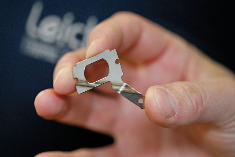 Hochpräzise Schweißnähte, erzeugt auf Schweißmaschinen der Leicht Stanzautomation, ermöglichen die Reduzierung der Stillstandszeiten und vermeiden Werkzeugbruch beim Anstanzen. (Bild: Leicht Stanzautomation)