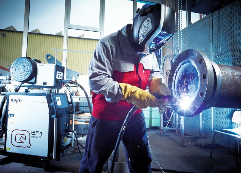 Hohen Einsparpotenziale versprechen die Fügeprozesse Forcearc und Coldarc: Weniger Zeit für das Schweißen, die Nahtvorbereitung und die Nacharbeit ist nötig sowie weniger Verbrauch von Energie und Zusatzwerkstoffen. (Bild: EWM)