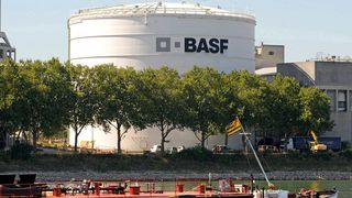 Seit dem 17. Februar 2016 fließt über eine Kläranlage am BASF-Standort Ludwigshafen Melamin in den Rhein. (Bild: BASF)