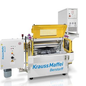 Krauss-Maffei Berstorff hat dieses neu entwickelte Compoundrework-System 1000 so konzipiert, dass es nach Angaben des Hersteller leicht von einer Person bedient werden kann. Seine Anwendung, heißt es weiter, findet es bei der Aufbereitung von Kautschukresten, die beim Extrudieren oder generell bei der Kautschukverarbeitung anfallen.