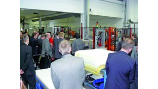 Mit seiner neuen Fertigungsstrecke kann Microdyn-Nadir vollautomatisch die MBR-Module Bio-Cel mit 400 m2 Membranfläche herstellen.  (Bild: PROCESS)