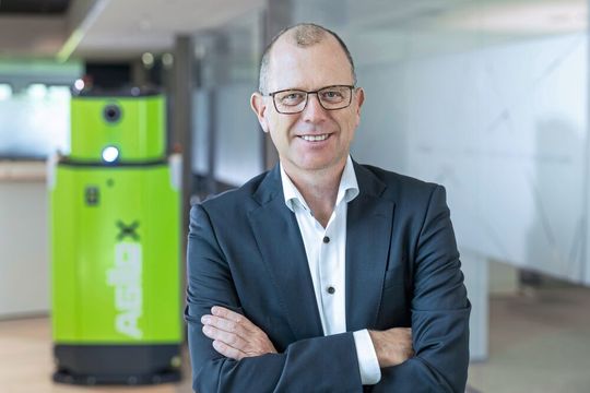 Seit dem 1. August 2024 ist Martin Engelberg Solander der neue Chief Sales Officer (CSO) beim österreichischen AMR-Anbieter Agilox.(Bild:  Agilox)