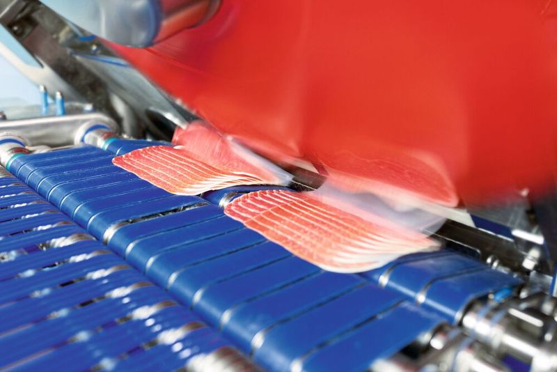 Der Dualslicer kann in vollautomatische Linien mit Gea-Beladesystemen und Verpackungsmaschinen integriert werden. (Bild: Gea)