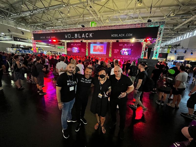 Das Western Digital Team: (v. l.) Jean-Ric Weikert, Mario Bartnig, Miriam Franke und Kai Frieben (Bild: Vogel IT-Medien GmbH)