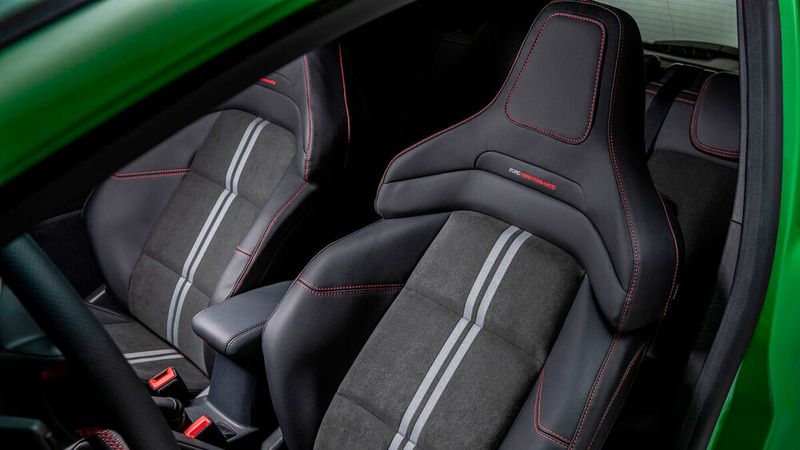 Die neuen Sportsitze hat Ford selbst entwickelt. (ampnet/Ford)