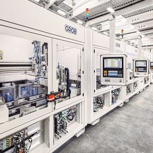 Batteriemodulmontagelinie: Grob hat im Bereich Elektro­mobilität in den letzten Jahren durch umfangreiche Investitionen und technologische Entwicklungen seine Kompetenzen gestärkt.