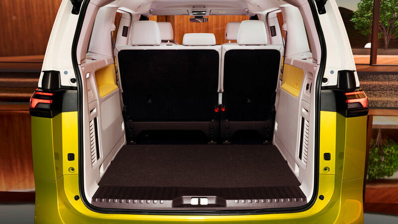Mit fünf Personen an Bord beträgt das Kofferraumvolumen 1.121 Liter, mit umgeklappter zweiter Sitzreihe sogar bis zu 2.205 Liter. (Volkswagen)