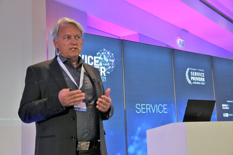 Die Digitale Transformation der Automobilbranche beschäftigt auch John Valent von AWS – er gab spannende Insights in sein tägliches Business. (Vogel IT.Medien GmbH)