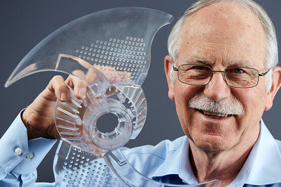 1984 meldete der Ingenieur Charles Hull sein Patent für die Stereolithografie (SLA) an. (3D Systems)