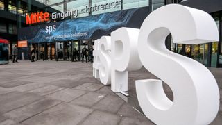 Die SPS 2021 öffnet in Nürnberg wieder ihre Tore. Doch aufgrund der aktuellen Corona-Lage sagen erste Aussteller die Teilnahme ab. (Mesago / Malte Kirchner)