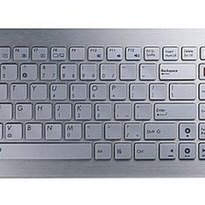 Der Eee-Keyboard PC soll in der Basisversion ab etwa 500 Euro (UVP) zu haben sein. Die Preisgrenzen sind nach oben offen, je exklusiver die Ausstattung wird.