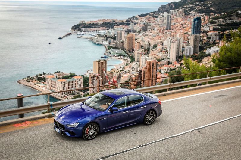 Der Motor des Ghibli hat Ferrari-Gene. (Bild: Maserati)
