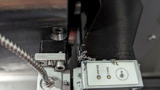 Kistlers TMS liefert hochauflösende Echtzeitmessungen auf rotierenden oder gerade bewegten Maschinenteilen. Die Datenübertragung gelingt problemlos ohne Kabel oder Batterien im 24/7-Betrieb, wie Kistler betont. (Bild: Kistler)