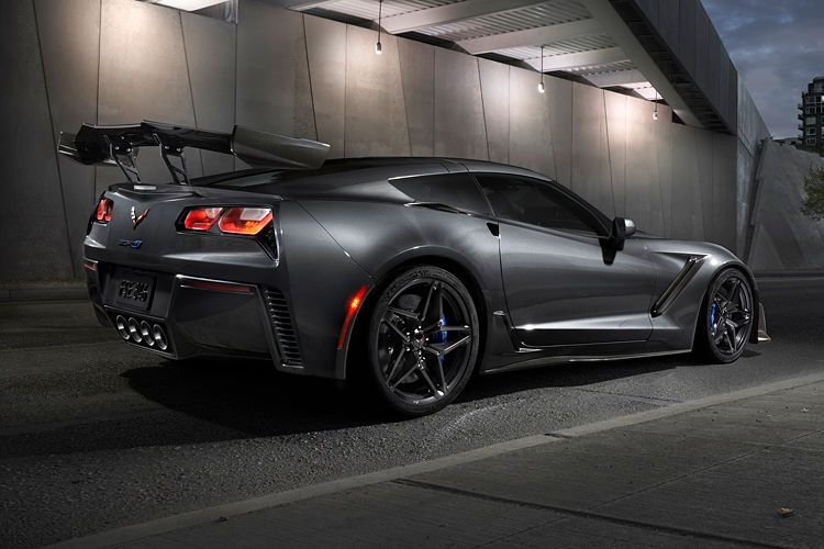 Darüber hinaus ist der Supersportler mit einem speziell abgestimmten Magnetic-Ride-Fahrwerk... (Bild: Chevrolet)