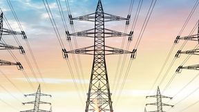 Die Industrie ist auf günstigen Strom angewiesen, um international wettbewerbsfähig zu sein. Das intelligente Energiesystem Greencore AI kann die Stromkosten unter 9 Cent pro Kilowattstunde drücken. (Bild: © peterschreiber.media - stock.adobe.com)