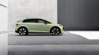 Der A2 E-Tron fährt in einer völlig anderen Liga als sein vor fast 30 Jahren vorgestellter Namensgeber. (Bild: Audi)