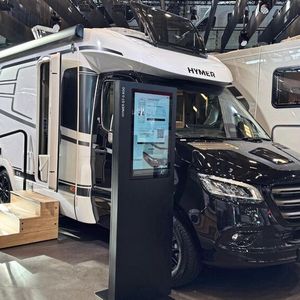 Der Reisemobilhersteller Hymer zeigte gleich drei neue Modelle, darunter den Hymer GT-S auf Basis des Mercedes Sprinter.(Bild:  Michael Lennartz)