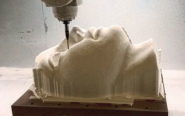 This snapshot at Formbar shows the creation of the mold for the artwork head by machining. (Zimmermann)