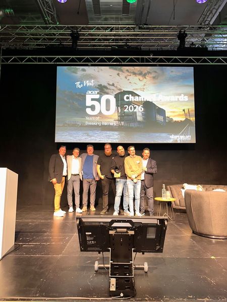 Das Office Partner Team Bastian Brinkman, Christian Fettke, Josua Lermen, Stefan Reimers gewann in der Kategorie “Größtes Wachstum“ (Bild: Vogel IT-Medien)