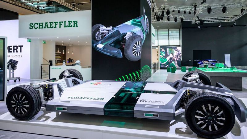 Aber natürliuch gab es auch moderneres Gerät zu sehen (bzw. Teile davon). (Bild: Messe Frankfurt Exhibition GmbH/Pietro Sutera)