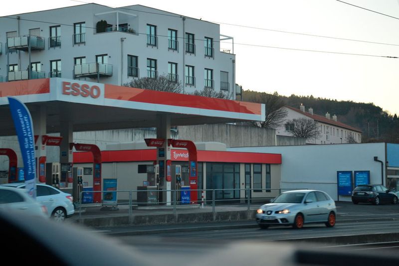 Und wer einen Pick-up fahren möchte, darf an der Tankstelle kein Sparfuchs sein.  (Michel / »kfz-betrieb«)