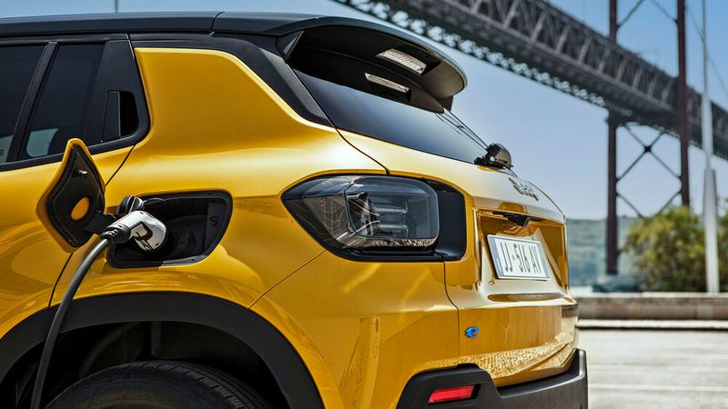 Die Reichweite soll bis zu 650 Kilometer betragen. (Bild: Jeep)