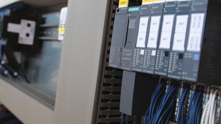 Eine immer ausgefeiltere Prozesstechnik bei der Produktion von Press-Würmchen, vulgo Pellets, gibt den Takt vor. (Siemens)