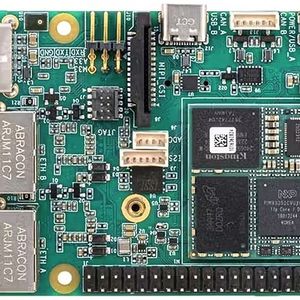 Das Maaxboard OSM93 von Avnet Tria: Einplatinencomputer im Raspberry-Pi-Formfaktor mit dem i.MX-93-SoC von NXP mit integriertem AI/ML-NPU-Beschleuniger, EdgeLock-Sicherheitsenklave und Energy-Flex-Architektur.(Bild:  Avnet Tria)