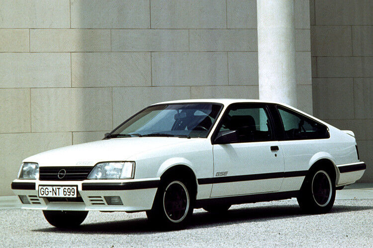 Außerdem kam im Jahr 1983 der Monza GSE hinzu. Er war nur mit einem 3,0-Liter Sechszylinder-Ottomotor erhältlich, der 180 PS leistete. Der GSE bedeutete die höchste Ausstattungslinie der Monza-Palette, die außerdem sportlich gehalten war. Dazu gehörten unter anderem ... (Foto: Opel)