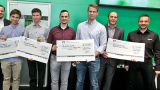 Die Gewinner des diesjährigen Engineering Newcomers 2016 mit Teilen der Jury. (Cadenas)
