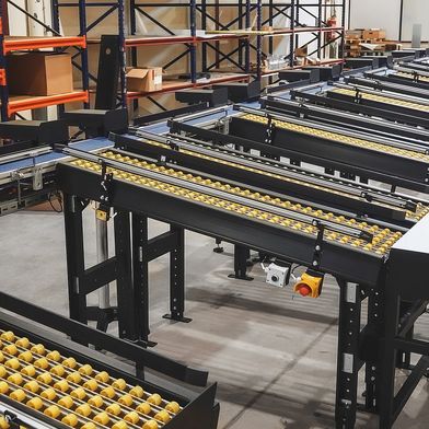 Mit dem Rielec Fit Sorter Paketsortierer lassen sich bis zu 1800 Kartons in einer Stunde sortieren. (Bild: Bihl+Wiedemann GmbH)