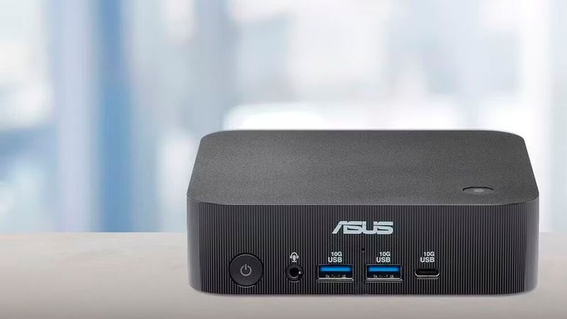 Der kompakte Mini-PC ist mit einem AMD Ryzen 200 Series Prozessor für effizientes Multitasking ausgestatt und damit für 24/7-Betrieb konzipiert worden.(Bild:  Asus)